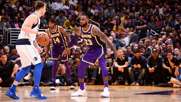 lebron_defends_luka_doncic.jpg